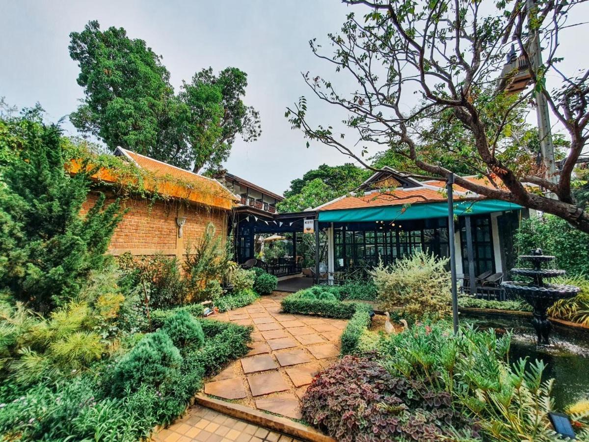 Vijit Nakorn Hotel Sisaket Экстерьер фото