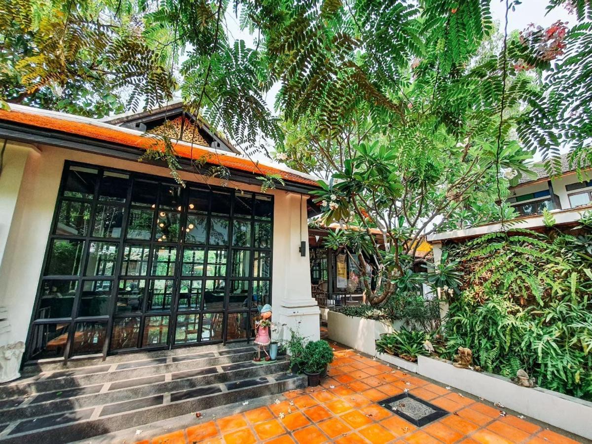 Vijit Nakorn Hotel Sisaket Экстерьер фото